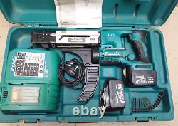 Makita BFR540 Cordless 14.4V Auto Feed Screwdriver Screwgun LXT Li-ion