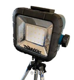 Makita DML805 18v 110v LXT Li-Ion LED Work Light Site Light + Tripod Stand + Bag