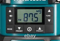 Makita DMR055 LXT 18v Cordless FM Radio + 360 Degree Torch Site Light + Battery
